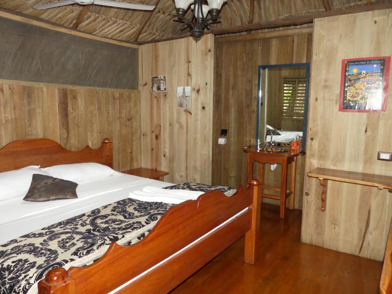 Hotel Kangaroo Y Restaurante リオ・ドゥルセ エクステリア 写真