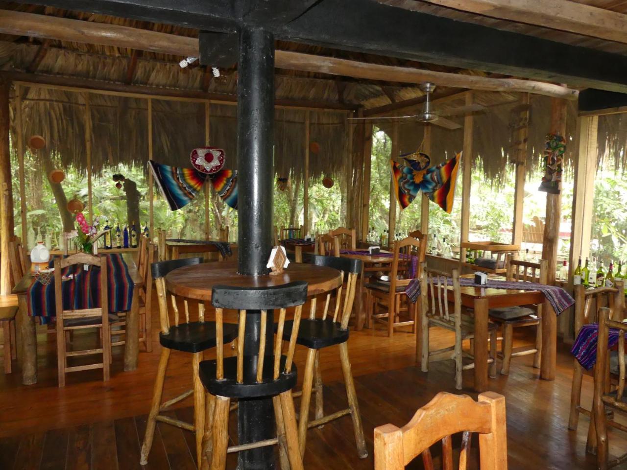 Hotel Kangaroo Y Restaurante リオ・ドゥルセ エクステリア 写真