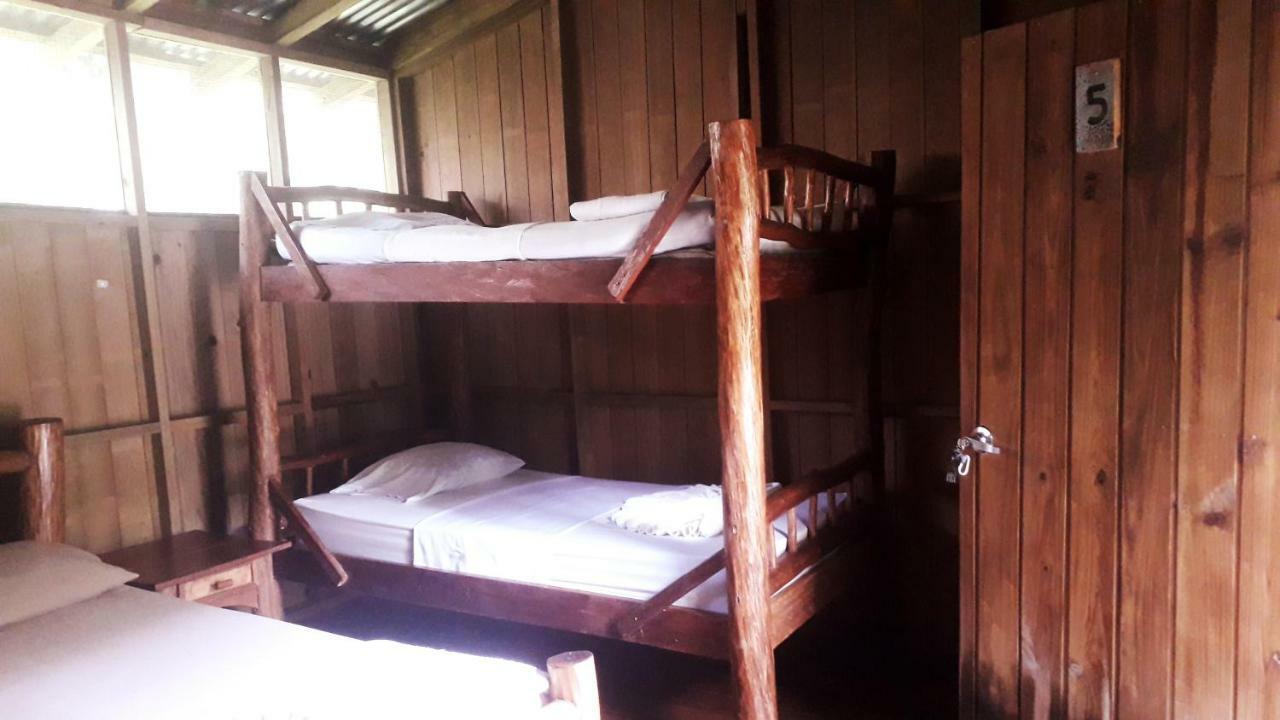 Hotel Kangaroo Y Restaurante リオ・ドゥルセ エクステリア 写真